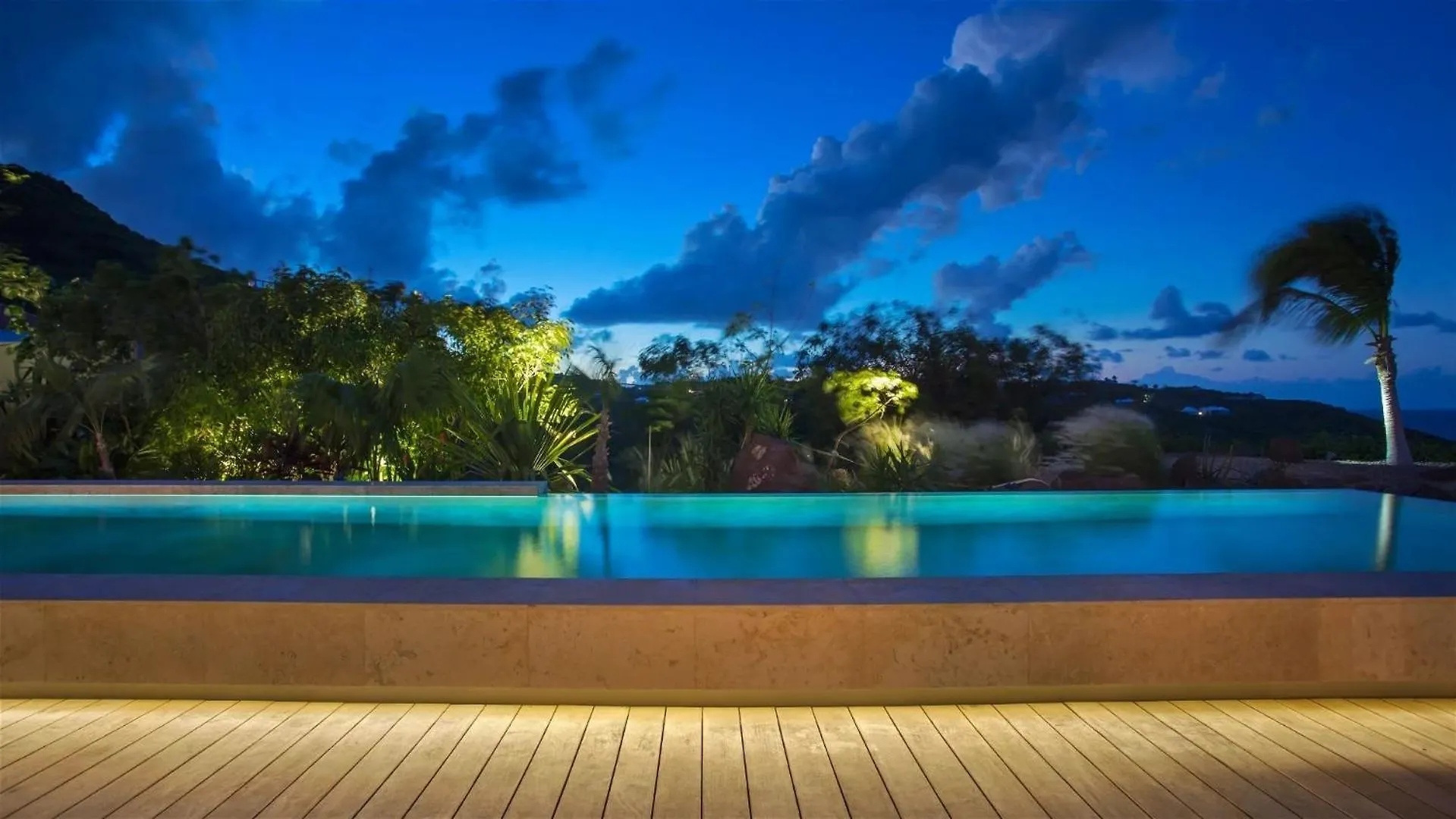 Tranquil Villa With Alfresco Dining Space Gustavia