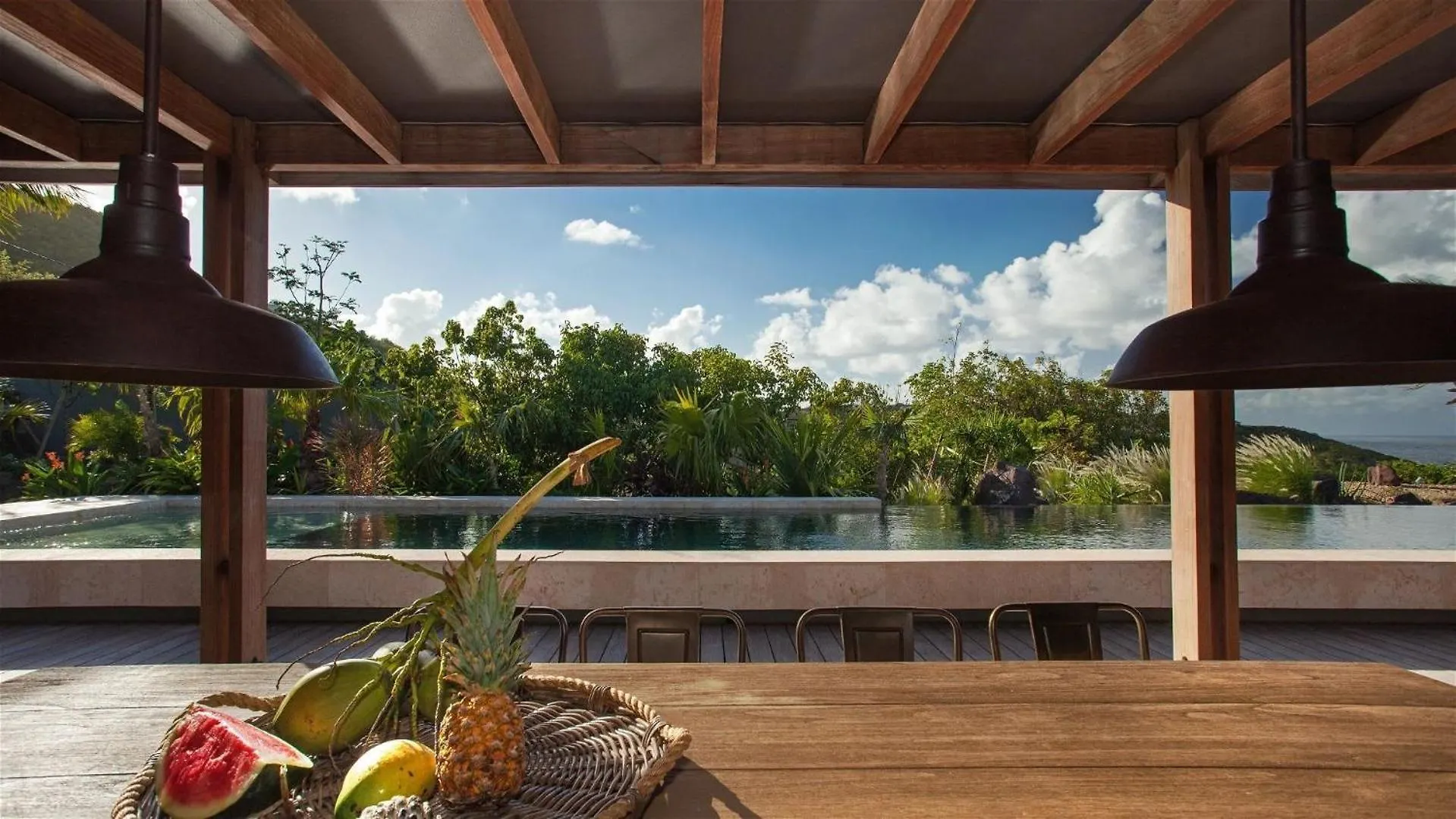 Tranquil Villa With Alfresco Dining Space 古斯塔维亚